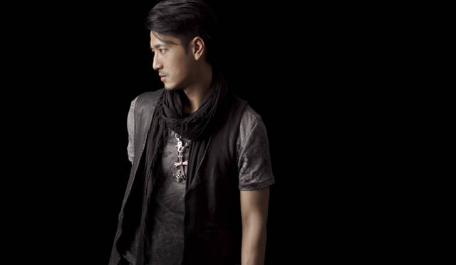 ESTNATION│エストネーション｜櫻井賢之が着る「Lat 40.8」<br>ベスト 3万4650円（ラムレザー / BLACK,GRAY,BROWN / SIZE:46,48）