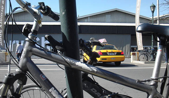 マシュー・ワォルドマン｜matthew waldman｜Neon Vagina ＠ 2010 NYC The Armory Show<br>my cycle