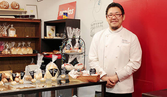 ブーランジェリー ニコラ｜「茨城に家族を残し単身赴任中です」とやや寂しげな杉山シェフだが、本の執筆に専門学校の講師や様々な講習会と、精力的に活動の幅を広げている