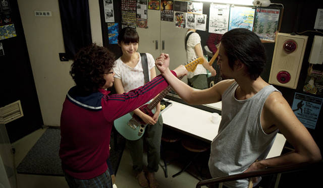 MOVIE｜宮崎あおい、高良健吾 主演作『ソラニン』　監督 三木孝浩インタビュー<br />©2010 浅野いにお・小学館／「ソラニン」製作委員会　写真：太田好治