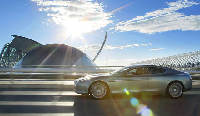 ASTON MARTIN  RAPIDE｜アストン マーティン・ラピード 