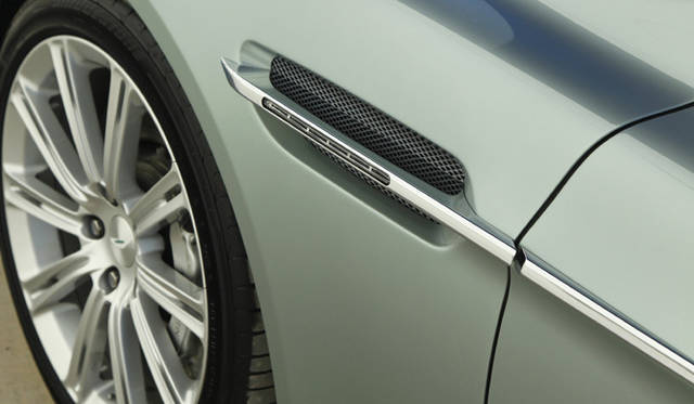 ASTON MARTIN  RAPIDE｜アストン マーティン・ラピード 