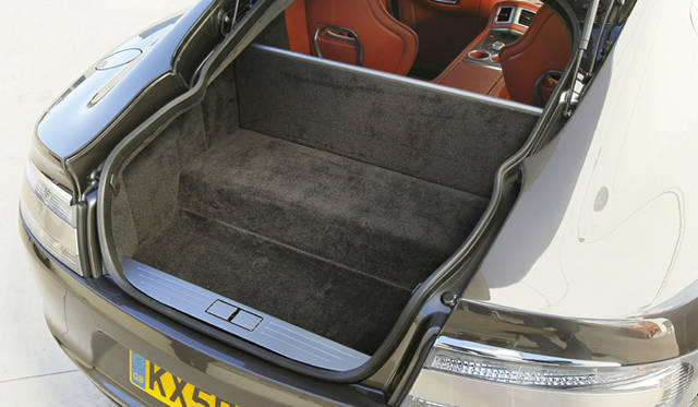 ASTON MARTIN  RAPIDE｜アストン マーティン・ラピード 