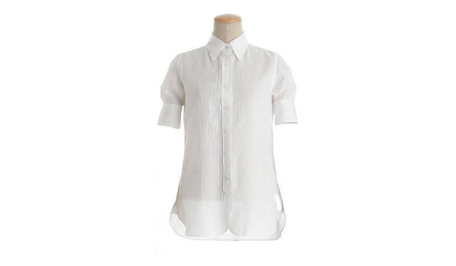 　パフスリーブシャツ 1万3650円（アングローバルショップ□表参道店 Tel. 03-3470-2151）