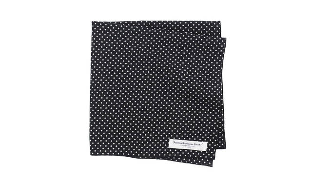 　ネッカチーフ 3150円（ユナイテッドアローズ 原宿本店 メンズ館 Tel. 03-3479-8180）