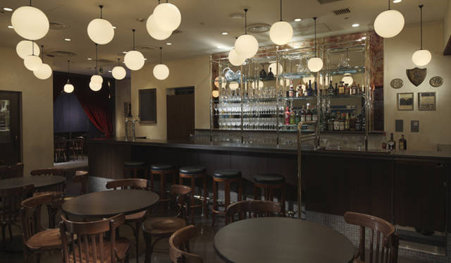 ブラッスリー＆ワイン カフェ「Buzz（バズ）」