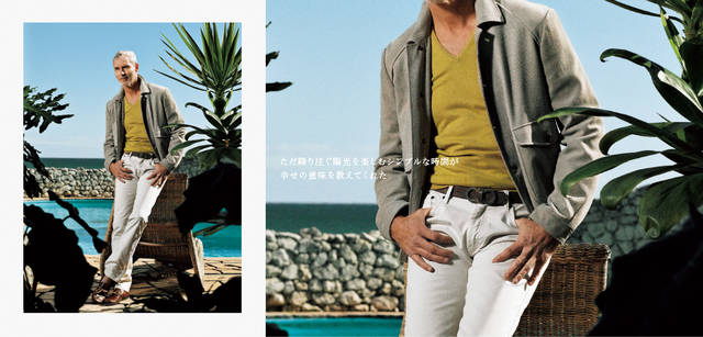 ミリタリーを出自とするアウターは男らしい。が、ここでも品をキープするのが大人の着こなしだ。このアウターは、ベージュのキッドスエードに、さらに千鳥格子柄を載せることでエレガンスを際立たせている。まさに素材の遊び方を知っているブランドならではのアイディアだ。そこにオフ白パンツと茶デッキシューズを合わせて知的クリーミーな印象に。マスタードカラーのカシミア混ニットと“フェラガモ”の象徴的モチーフ「ガンチーニ」バックルのベルトでスパイスを効かせて。ブルゾン 33万6000円、ニット 9万5550円、パンツ 3万9900円、ベルト 3万9900円、シューズ 5万9850円／すべてサルヴァトーレ フェラガモ（フェラガモ・ジャパン）