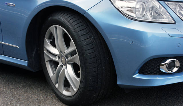 <b>Mercedes-Benz E Class Stationwagon｜メルセデス・ベンツ Ｅクラスのステーションワゴン</b>