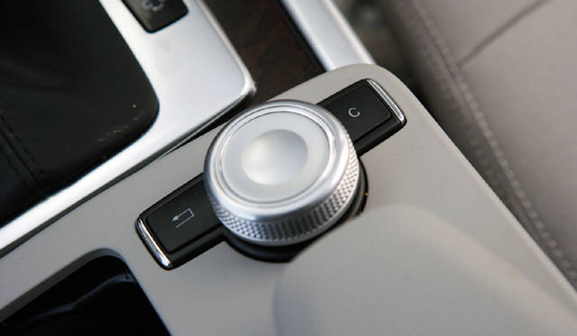 <b>Mercedes-Benz E Class Stationwagon｜メルセデス・ベンツ Ｅクラスのステーションワゴン</b>