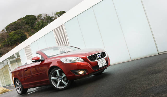 <b>VOLVO C70 T5 GT｜しなやかな力強さを秘めたカブリオレ</b>