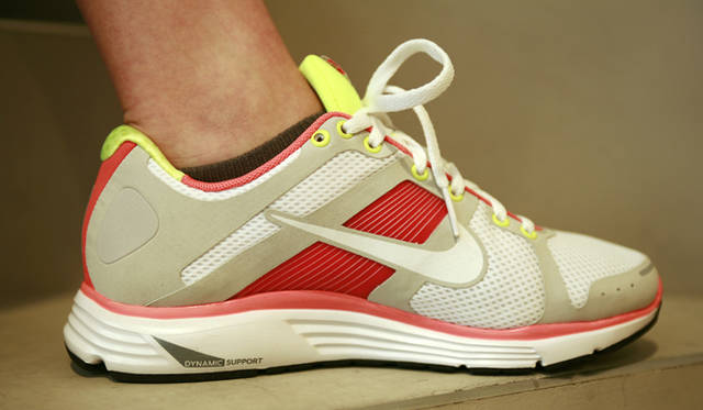 <b>NIKE｜ナイキ</b>　シューズ「ナイキ ルナ エリート+5」1万3125円