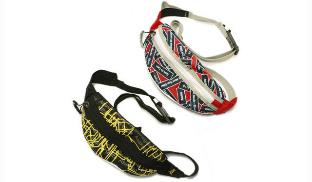 <b>asics｜アシックス</b>　「ビッグシティポーチ（レッドPR、グリーンTK） 」2940円