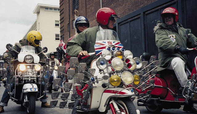 Scooter cruise, London, 2005 © Horst A. Friedrichs