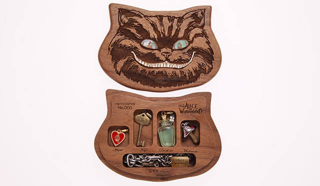 伊勢丹新宿店本館1階 ザ・ステージ｜Q-pot. in Wonderland｜Grining Cheshire cat ’s Collection Box　5万2500円　© Disney