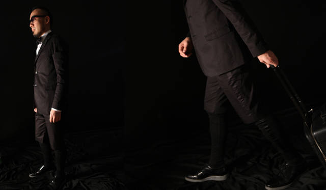 ジェットセッター　ラウンジジャケット ブラック　価格｜8万9250円／ジェットセッター　ラウンジパンツ ブラック　価格｜3万6750円／ジェットセッター　ラウンジスパッツ　価格｜1万6590円