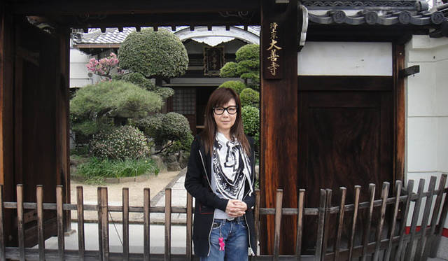 戸田恵子｜「なにわバタフライN.V」大阪公演｜ミヤコ蝶々さんのお墓参りへ。