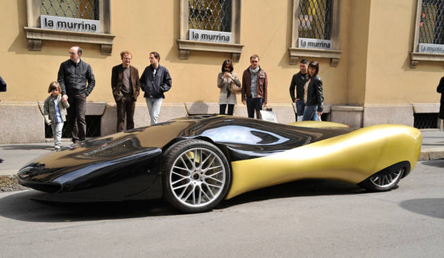 Salone Internazional del Mobile 2010｜フューチャリスティックなクルマ