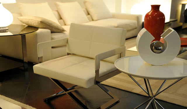 Salone Internazional del Mobile 2010｜Poltrona Frau｜ソファ