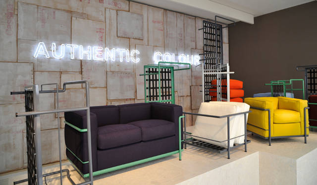 Salone Internazional del Mobile 2010｜Cassina｜ル・コルビジェ 「LC2」「LC3」