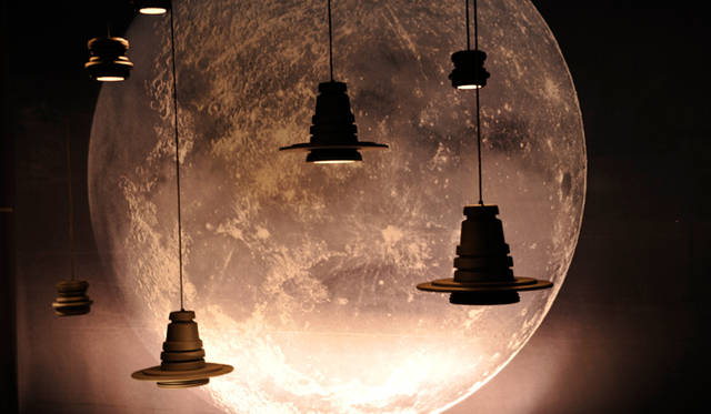 Salone Internazional del Mobile 2010｜Diesel｜まるでUFOのようなランプ