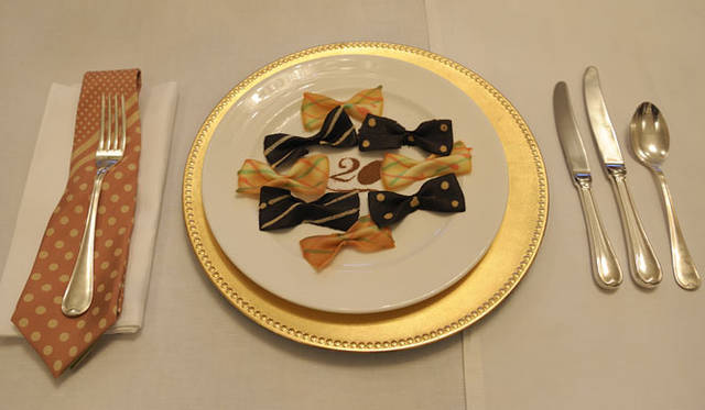 <strong>Paul Smith COLLECTION│ポール・スミス コレクション</strong><br />ポール・スミス コレクション 20周年パーティ｜メインテーブルに飾られたディッシュ