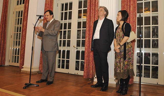 <strong>Paul Smith COLLECTION│ポール・スミス コレクション</strong><br />ポール・スミス コレクション 20周年パーティ｜駐日英国大使のディビッド・ウォレン氏とポール・スミス氏の挨拶