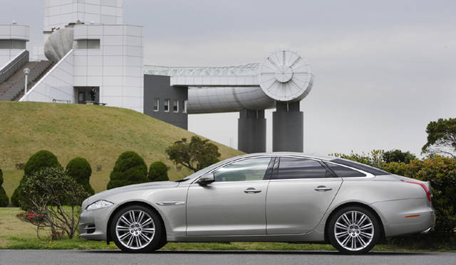 <b>Jaguar XJ｜ジャガー XJ</b>　4ドアサルーンXJがフルモデルチェンジ