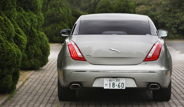 <b>Jaguar XJ｜ジャガー XJ</b>　4ドアサルーンXJがフルモデルチェンジ