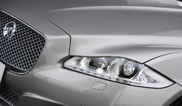 <b>Jaguar XJ｜ジャガー XJ</b>　4ドアサルーンXJがフルモデルチェンジ