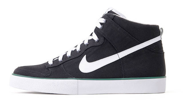 <b>ナイキ / ソフ｜NIKE / SOPH.</b>　期間限定ストア 「WRITE THE FUTURE」　モデル 「Brazil dunk high ac」