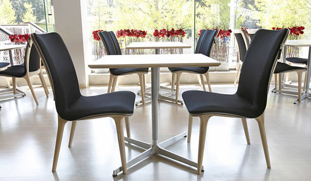 <b>nakata.net cafe｜ナカタドットネットカフェ</b>　「karimokuJP」 オリジナル着せ替えチェア 「Kiwa nakata.net cafeモデル」