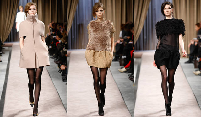 <b>萩原輝美｜GIAMBATTISTA VALLI｜ジャンバティスタ ヴァリ</b>　2010年秋冬コレクションより。©Patrice Stable