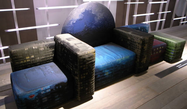 <b>ミラノサローネ2010｜Cassina（カッシーナ） </b>　大御所ガエターノ・ペッシェの新作ソファ“Notturno a New York”