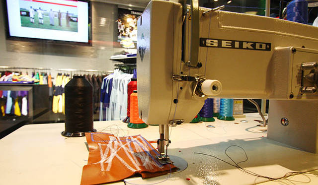 <b>adidas｜アディダス</b>　サッカーショップ加茂・原宿店地下1階 「adidasフロア」