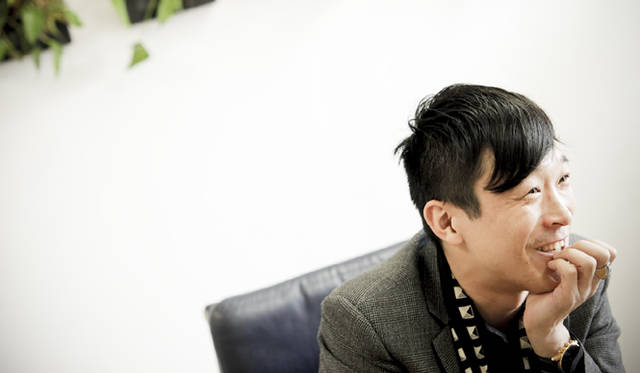 <b>SUKEZANE Tomoki｜トモキ倶楽部</b>　JOHN LAWRENCE SULLIVANデザイナー 柳川荒士さん