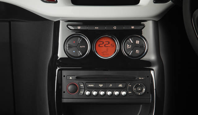 <b>CITROEN DS3｜シトロエン DS3</b>　