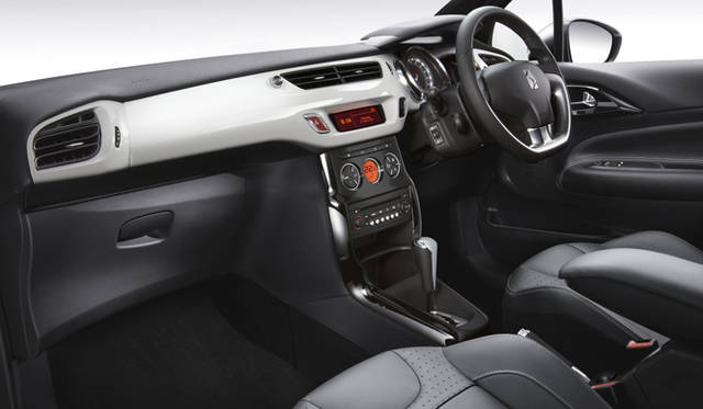 <b>CITROEN DS3｜シトロエン DS3</b>　