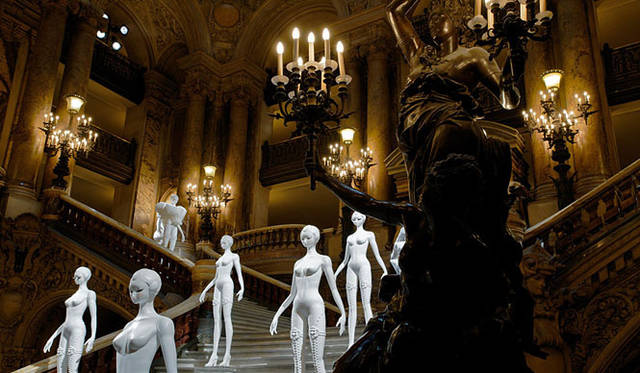 <b>「Eve 菱沼良樹＋天野喜孝」展｜「Eve in l’Opéra, Paris」</b>　© Patrick Rimond