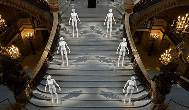 <b>「Eve 菱沼良樹＋天野喜孝」展｜「Eve in l’Opéra, Paris」</b>　© Patrick Rimond