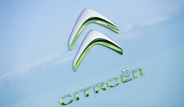 <b>CITROEN C3｜シトロエン C3</b>