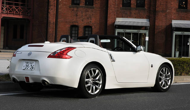 <b>NISSAN FAIRLADY Z ROADSTER｜日産フェアレディZロードスター</b>