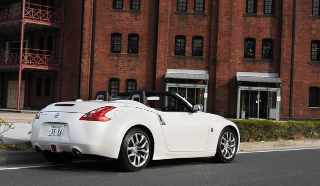 <b>NISSAN FAIRLADY Z ROADSTER｜日産フェアレディZロードスター</b>