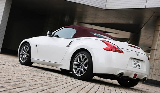 <b>NISSAN FAIRLADY Z ROADSTER｜日産フェアレディZロードスター</b>