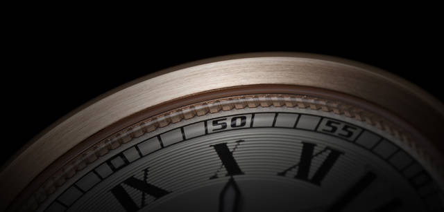 Calibre de Cartier｜カリブル ドゥ カルティエ 自動巻き、ピンクゴールド＆ステンレススティールケース×アリゲーターストラップ、直径42mm、シースルーバック、日常生活防水、 93万2400円（予価）