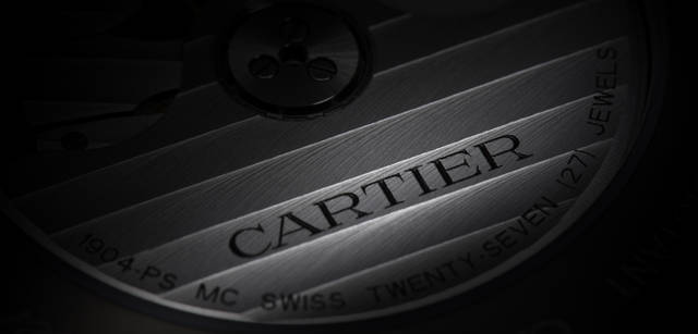 Calibre de Cartier｜カリブル ドゥ カルティエ 自動巻き、ピンクゴールド＆ステンレススティールケース×アリゲーターストラップ、直径42mm、シースルーバック、日常生活防水、 93万2400円（予価）