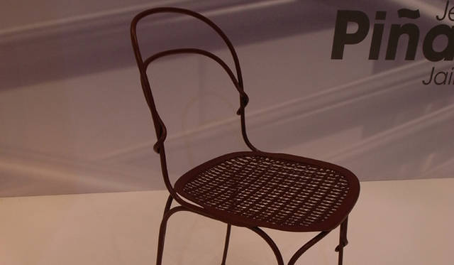 <b>ミラノサローネ2010｜Magis（マジス）</b>　マルティノ・ガンパーがはじめてマジスから発表した椅子“Vigna”