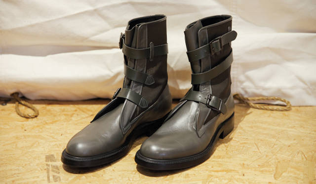 <b>SUKEZANE Tomoki｜トモキ倶楽部</b>　タンカーブーツ6万900円（N.HOOLYWOOD／ミスターハリウッド）