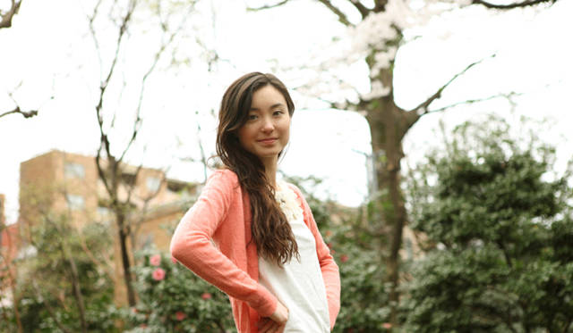 MUSIC｜シンガーソングライター エミ・マイヤー インタビュー 