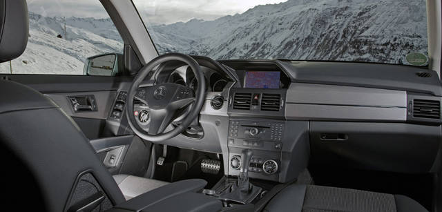 <b>Mercedes-Benz｜メルセデス・ベンツ SLK</b>