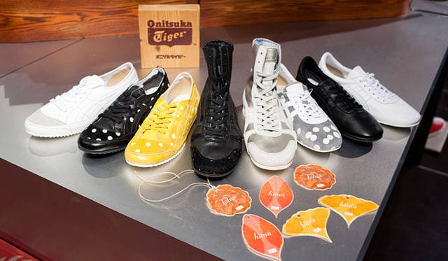 <b>Onitsuka Tiger｜オニツカタイガー</b>　2010秋冬モデル　左から「OK BASKET HIINA」1万4700円、「JAVELIN HIINA」1万6800円、「TAI-CHI HIINA」1万4700円